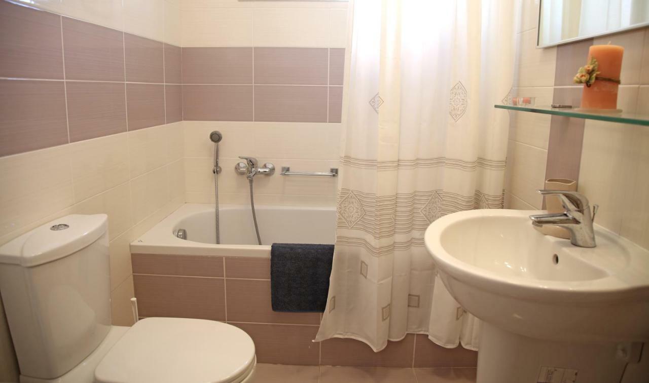 Athina Apartment Sitia  Exteriör bild